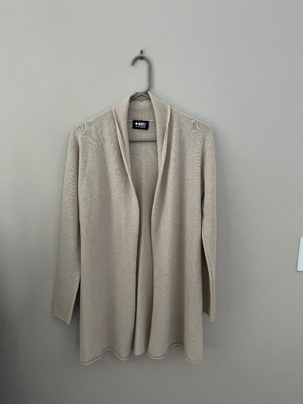 Beautiful, open front, beige, cashmere cardigan. Beryll, one size